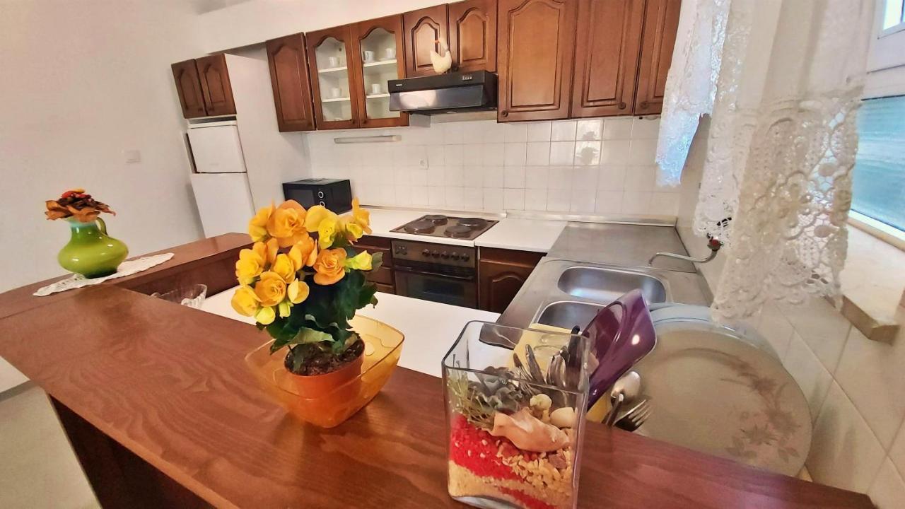 Apartment Cedo Omiš Zewnętrze zdjęcie