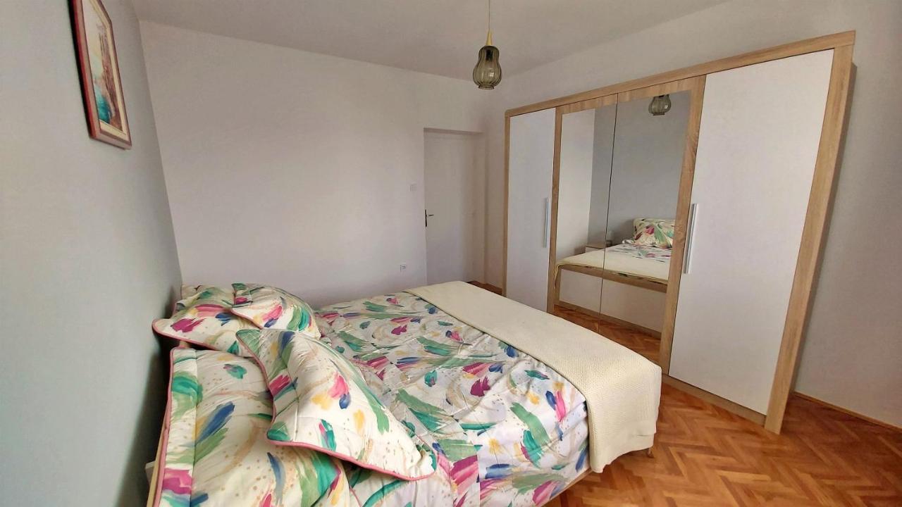 Apartment Cedo Omiš Zewnętrze zdjęcie
