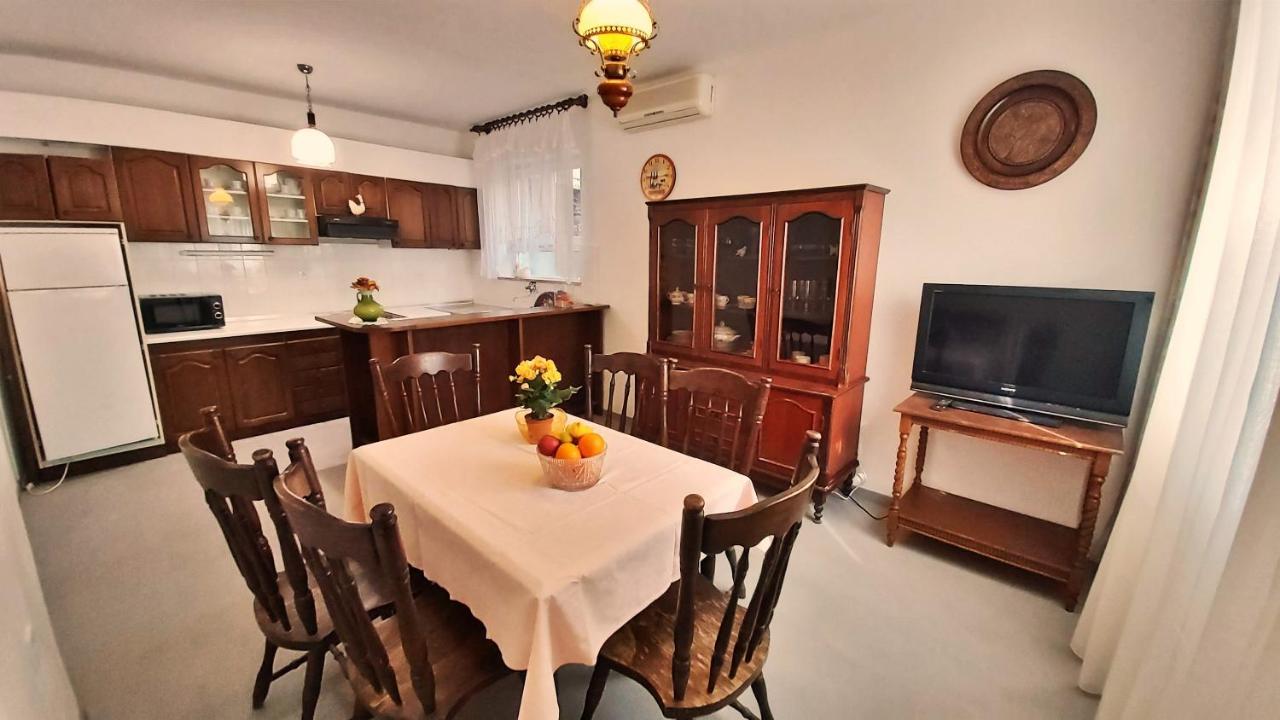 Apartment Cedo Omiš Zewnętrze zdjęcie