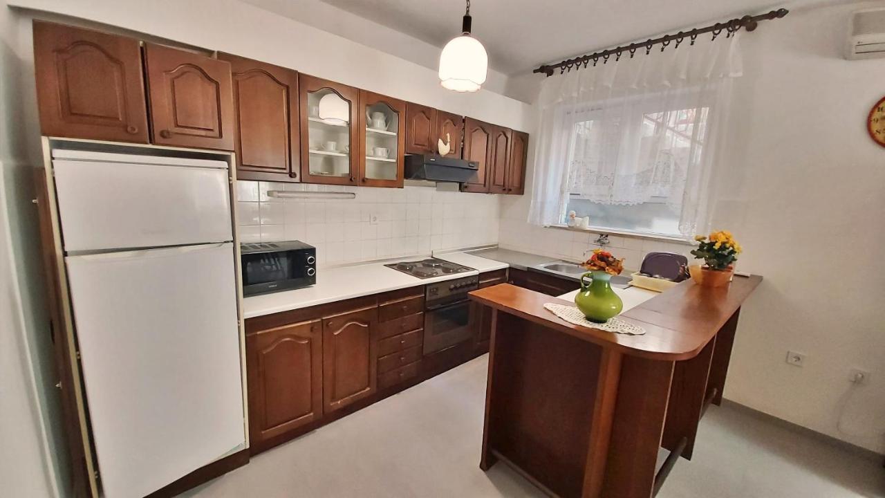 Apartment Cedo Omiš Zewnętrze zdjęcie