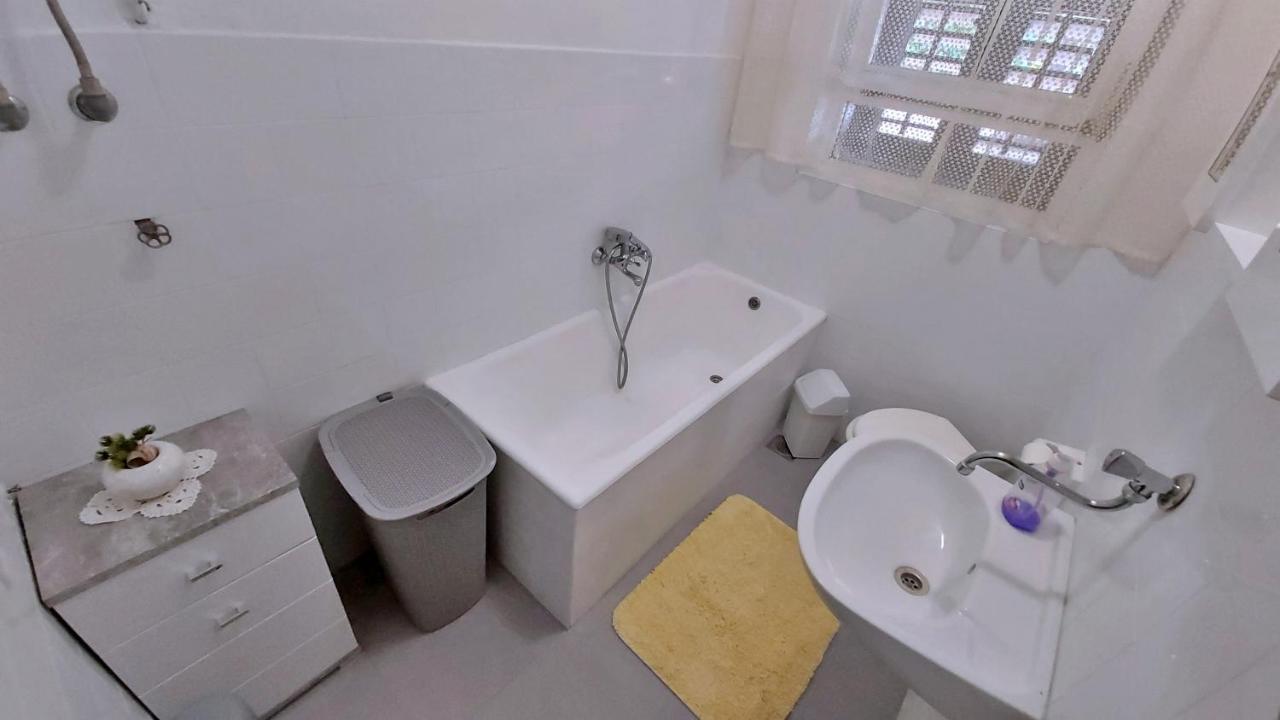 Apartment Cedo Omiš Zewnętrze zdjęcie